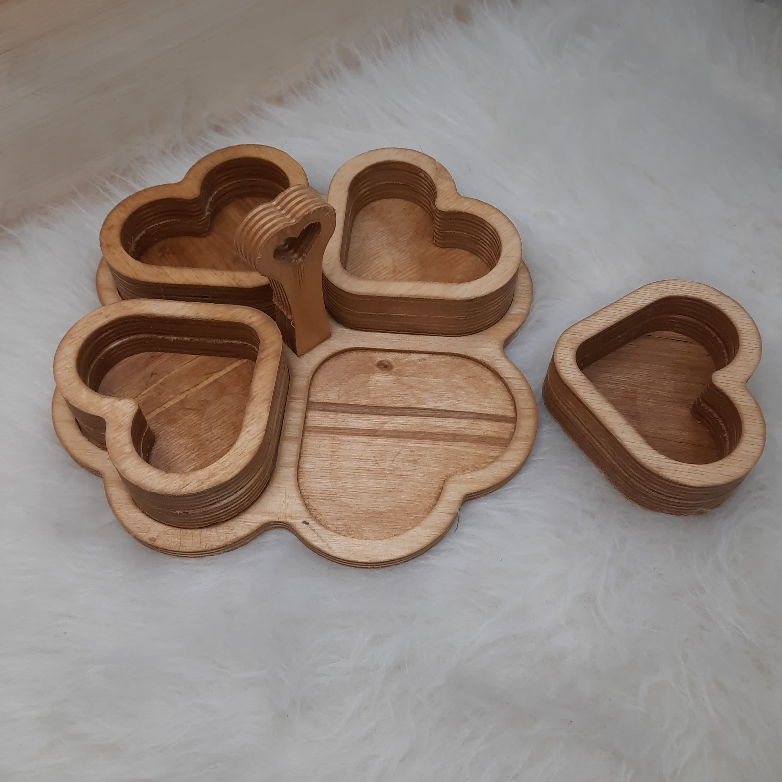 اردو خوری (ظرف اردو) چوبی طرح قلب سینی دار