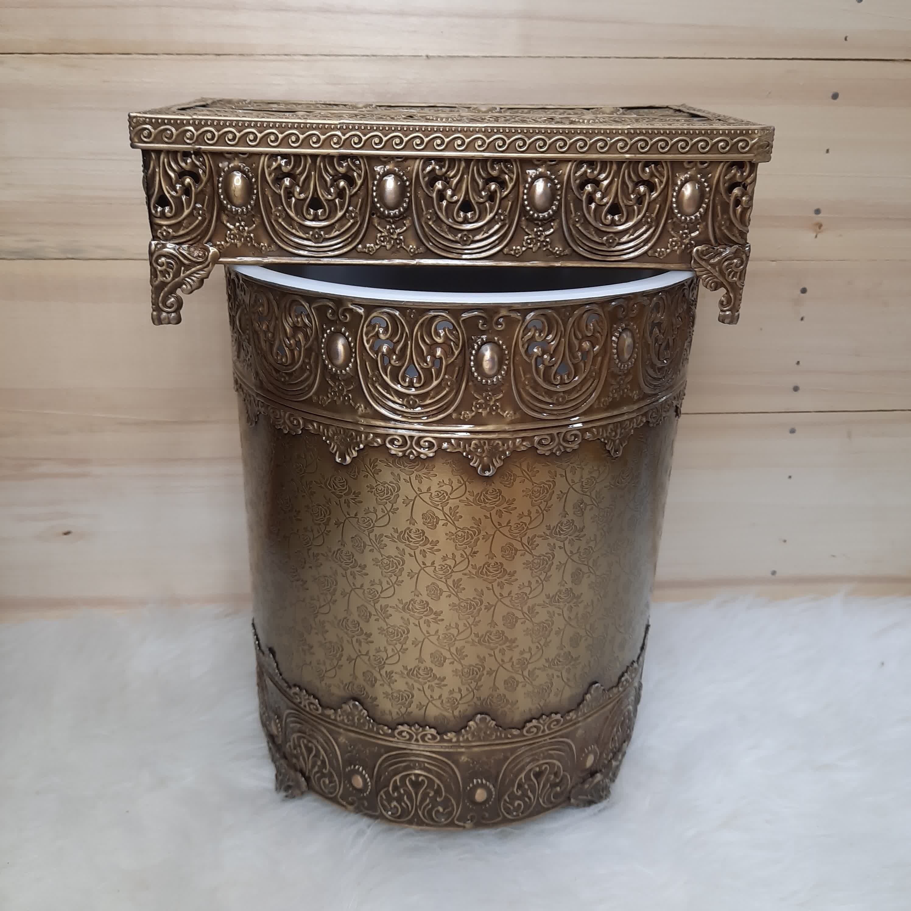 ست سطل و جادستمال (سطل زباله) فلزی آنتیک