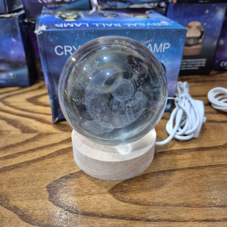 گوی سهبعدی چراغدار (دکوری، هدیه) USB خور طرحدار سایز 8