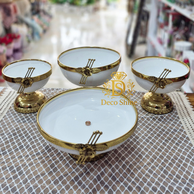 سرویس پذیرایی 4 تیکه فلزی (سفید طلایی) خاص