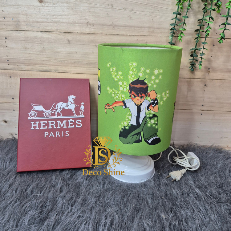 چراغ خواب بن تن (آباژور پسرانه) 30 سانت، پایه فلزی و کلاهک پارچه ای
