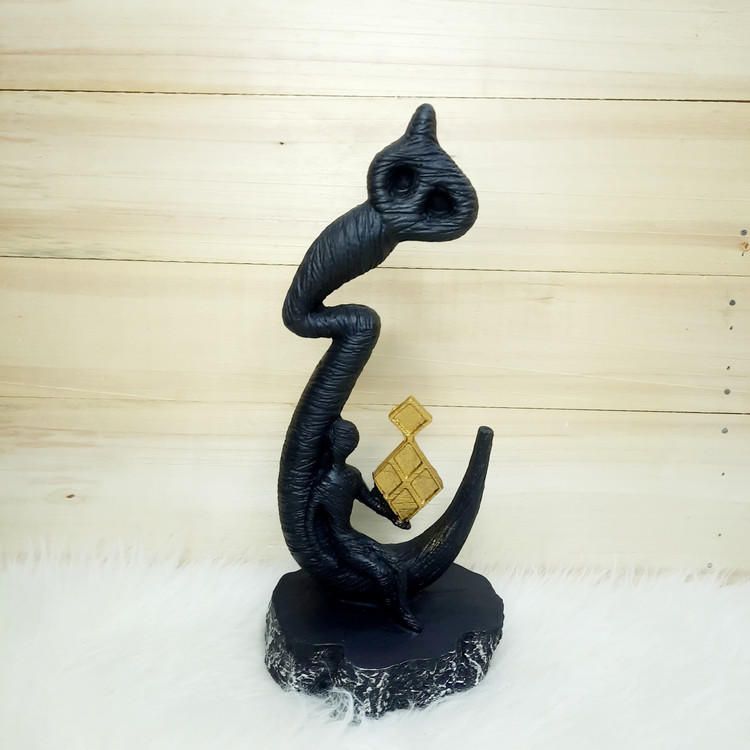 مجسمه هیچ دکوری رومیزی (پلی استر) طلایی مشکی ارتفاع 35 سانت