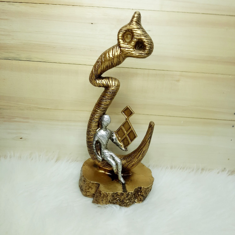 مجسمه هیچ دکوری رومیزی (پلی استر) طلایی مشکی ارتفاع 35 سانت