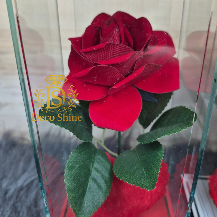 باکس گل جاودان قلب دار (کادویی) تک گل شیشه ای