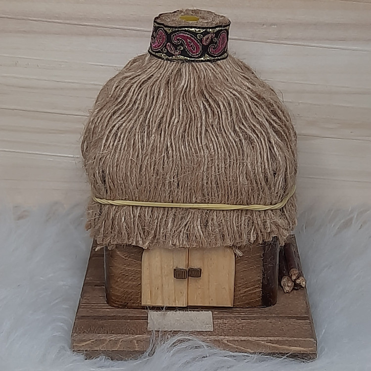جاعودی کلبه سرخپوستی چوبی زیبا و خاص