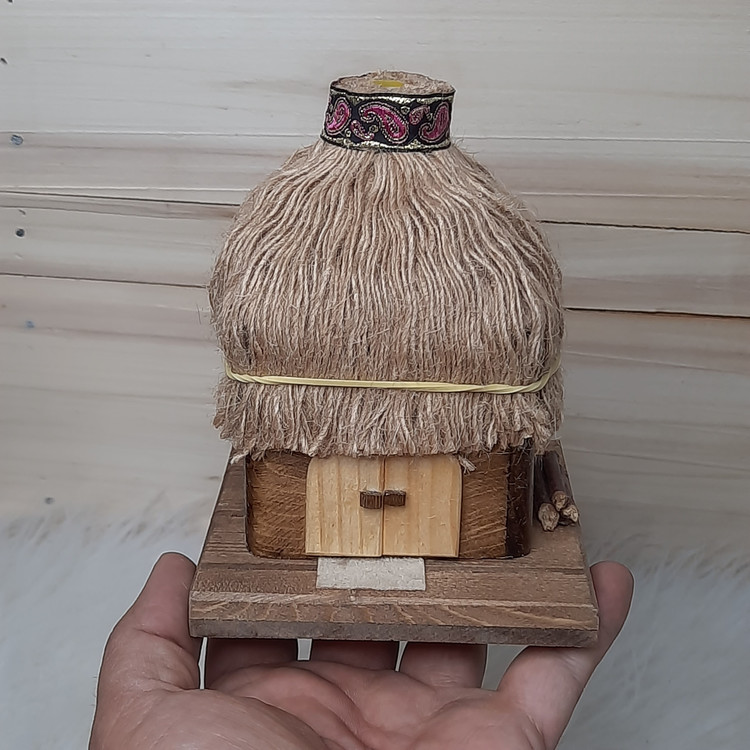 جاعودی کلبه سرخپوستی چوبی زیبا و خاص